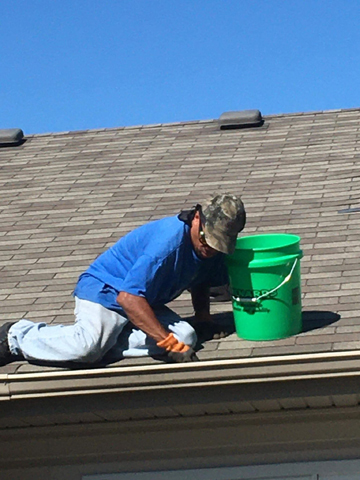 Clean Gutters